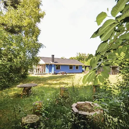 Three-bedroom In Dom wakacyjny