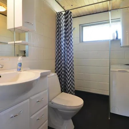 Three-bedroom In Dom wakacyjny *