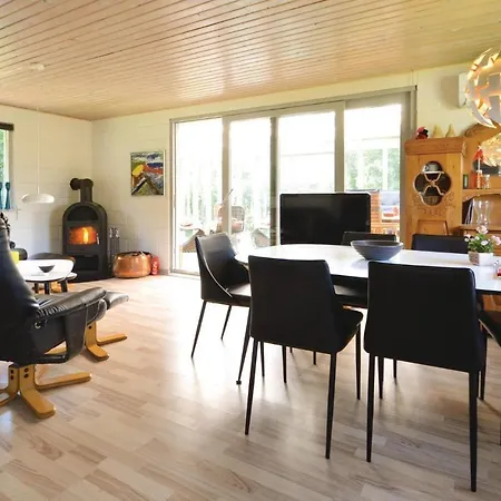 Three-bedroom In * Hjerm