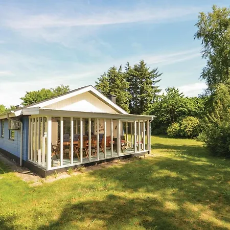 Three-bedroom In Σπίτι διακοπών Hjerm