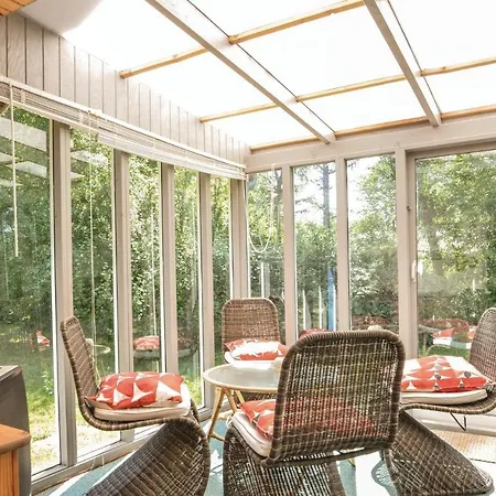 Three-bedroom In Dom wakacyjny *