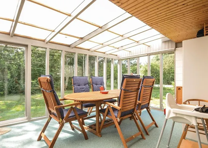 Holiday home Three-bedroom In
