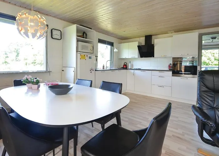 Three-bedroom In بيت للعطل